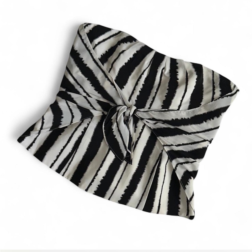 White House Black Market Monochrome 100% Silk corset Top